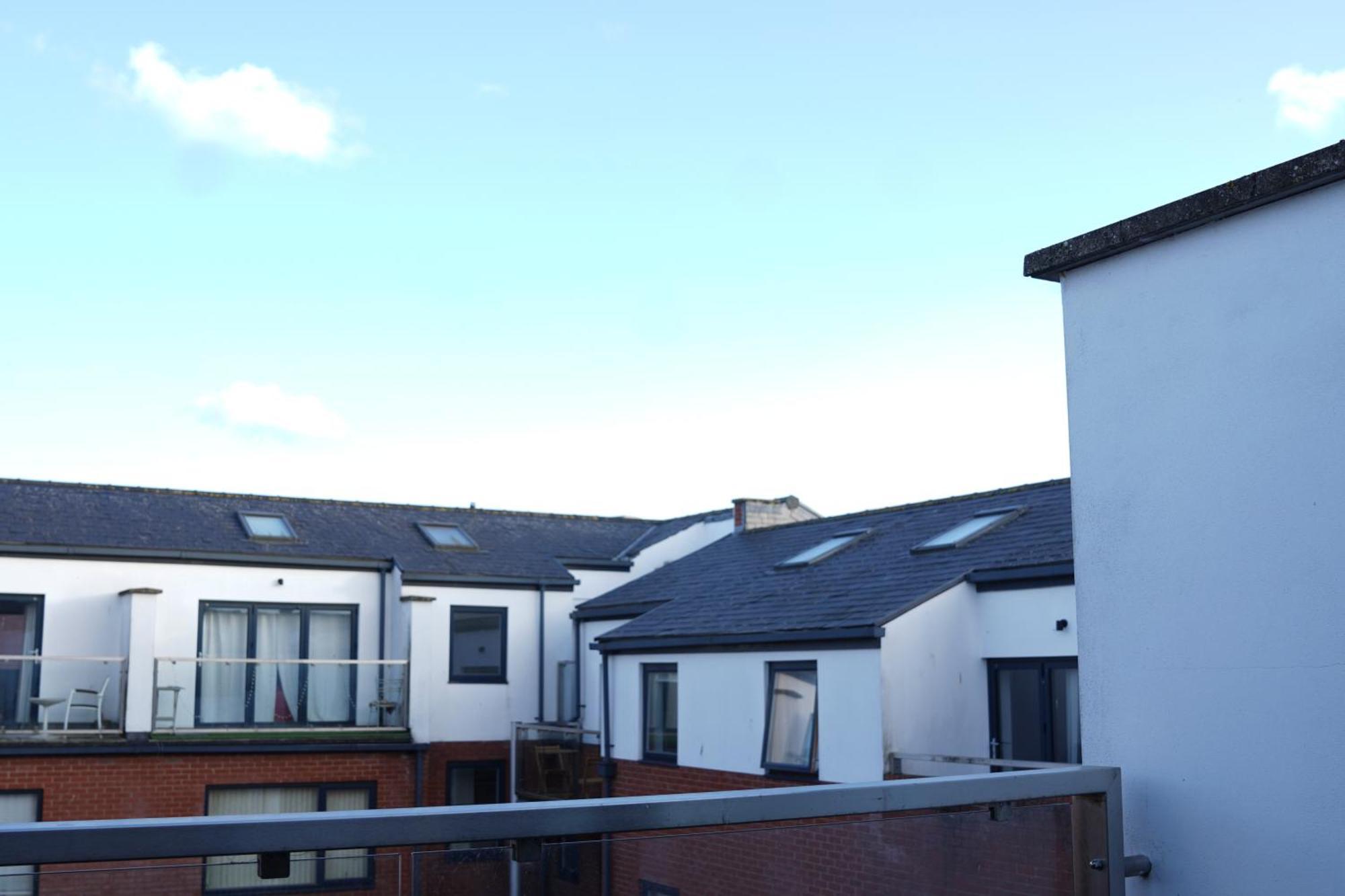 Spacious 4Br 4Ba Gated Townhouse With Balconies, Central Jq Birmingham Exterior photo