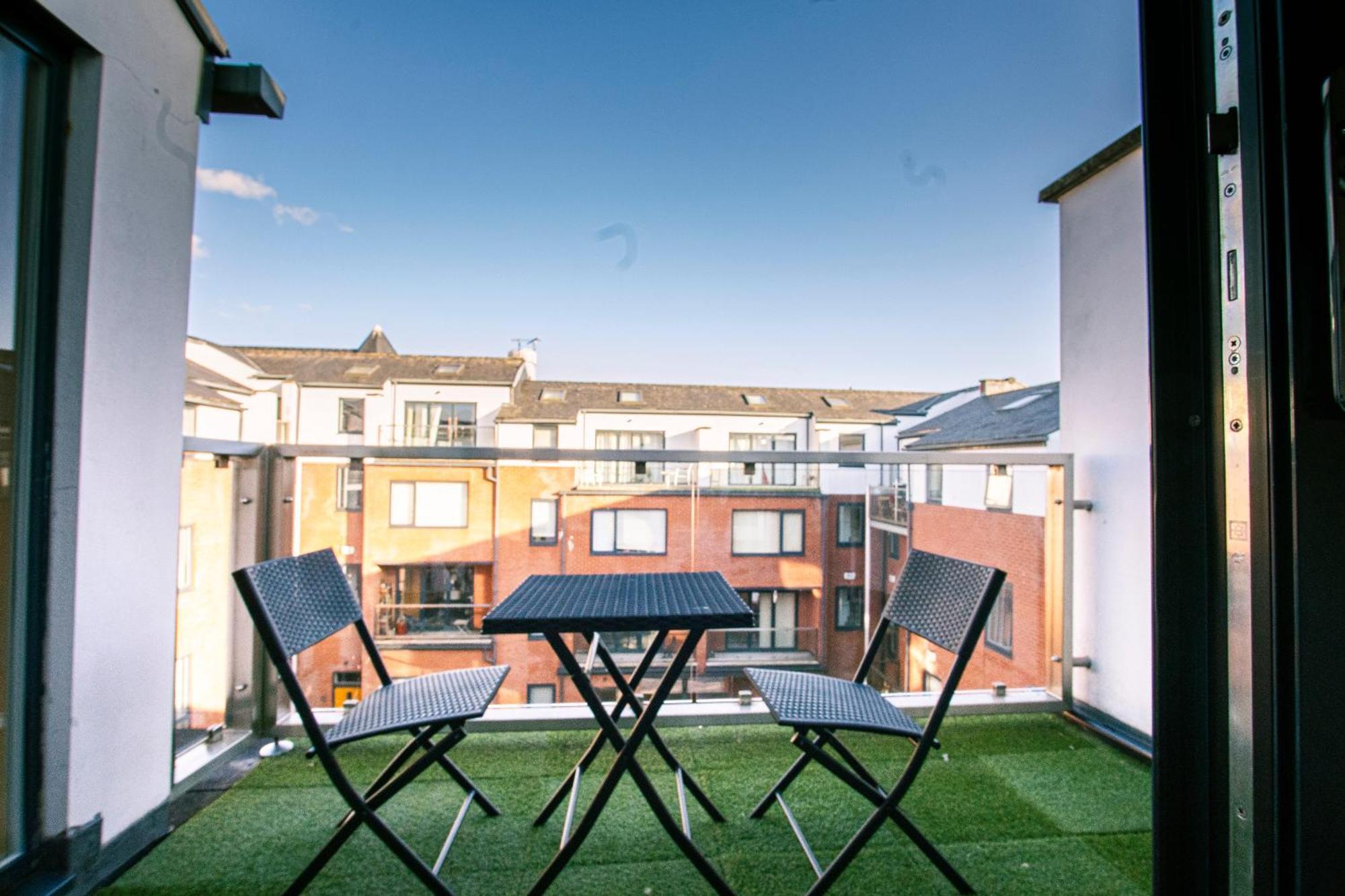 Spacious 4Br 4Ba Gated Townhouse With Balconies, Central Jq Birmingham Exterior photo